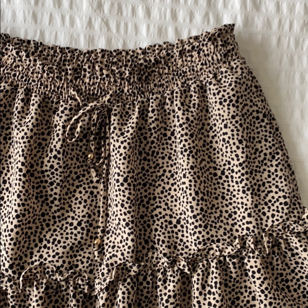 Flowy Leopard Print Mini Skirt - Picture 3 of 4